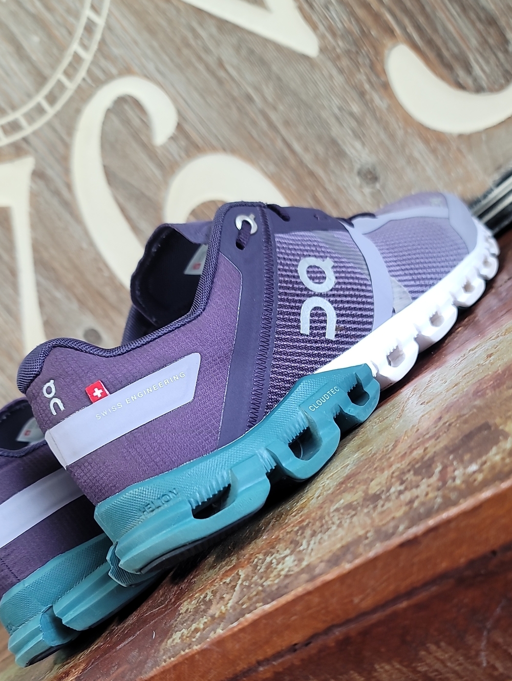 On Running Cloudflow "Violet/Tide" Wmns 9.5, Good Condition Fast Shipping - Picture 11 of 16
